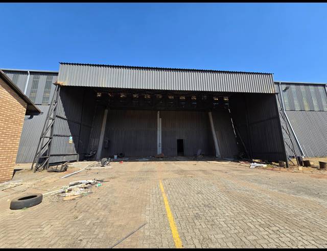 2,601M² WAREHOUSE TO LET IN TUNNEY
